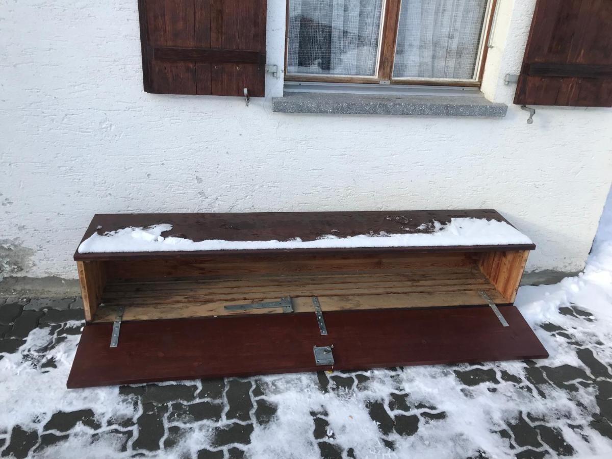 Ferienwohnung Im Chalet Boubou Wiler Екстериор снимка